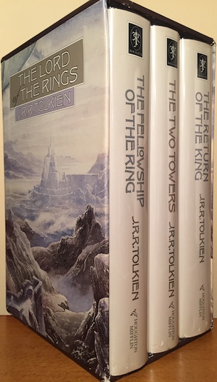 The Lord of the Rings, 3 Volume Hardcover Boxed Set: J.R.R. Tolkien:  9780395489321 